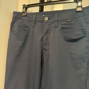 TRAVIS MATHEW GOLF PANT BLUE COLOR  SIZE 30 STRAIGHT
